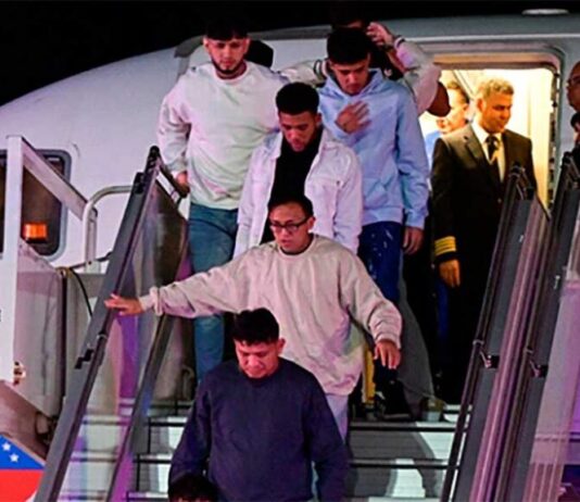 Venezuela reanudará vuelos de deportación desde EEUU
