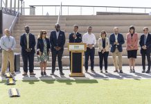 El comisionado de NYC DOT, Ydanis Rodriguez, durante la apertura de la Feria de Contrataciones, presentó a su equipo de directores y destacó la ardua labor que ha realizado todo el equipo de esta entidad. Foto NYC DOT
