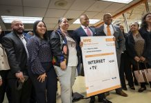 El alcalde Eric Adams anunció que garantiza internet y cable gratis para 330 mil neoyorquinos de NYCHA.