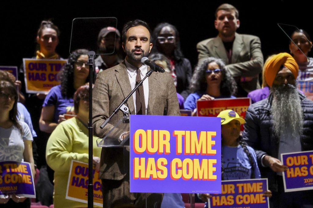 Zohran Mamdani se enfrenta a el también demócrata, Andrew Cuomo, ex gobernador del estado de Nueva York. EFE archivo