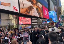 Tercer Día de los Muertos en Times Square El comisionado de MOIA NYC, Manuel Castro, junto al comisionado de NYC DOT, Ydanis Rodriguez, durante la conferencia de prensa en Times Square para anunciar el Dia de los Muertos 2025. Foto NYH