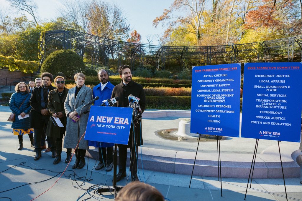 El alcalde electo de la ciudad de Nueva York, Zohran Mamdani anuncio los nombres de 400 miembros de sus 17 comités de transición. Foto X
