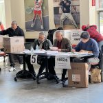 Una de las mesas electorales, en las elecciones generales del Perú en Nueva York, el domingo 12 de abril. Foto: NYH