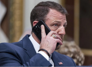 Bloquearían a extranjeros en aeropuertos de ciudades "santuario"