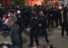 Decenas de personas llegaron al área del hospital Wyckoff Heights, en Bushwick, cuando se enteraron del arresto de un hombre por parte de agente de ICE.