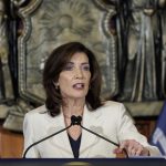 La gobernadora Kathy HOchul durante su anuncio del presupuesto estatal. Foto NYS