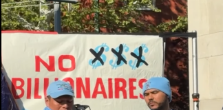 Un trabajador inmigrante, miembro de Make The Road New York, junto a Jhefres Reyes, líder distrital de Westchester, explica sobre las dificultades que enfrentan los trabajadores en la situación actual que se vive en el país.
