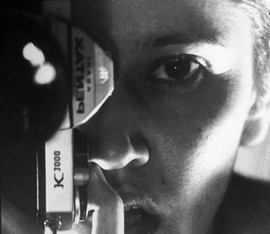 Dora Espinoza: una vida dedicada al arte, la fotografía y la promoción cultural