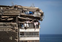 Venezuela eleva a más de 1.900 los muertos por los terremotos