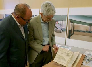 CUNY recibe histórica colección dominicana