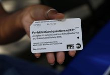 Más neoyorquinos viajarán en metro y autobús pagando la mitad