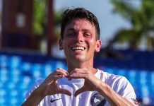 ICE detiene a un futbolista argentino El ICE detiene a un futbolista argentino