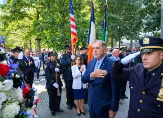 Bandera del 11-S ondea en Nueva York Bandera del 11-S ondea en Nueva York