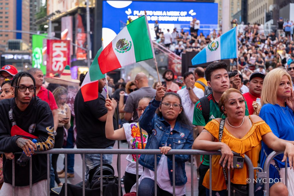 Flyer de Latinos in Times Square 2026 en Nueva York