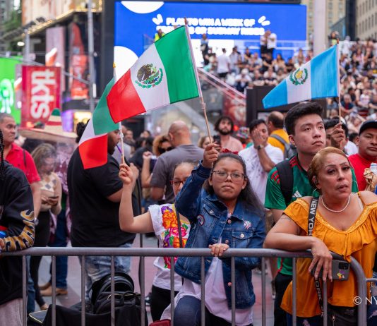 Latinos in Times Square 2026 celebra la diversidad latina en Nueva York Flyer de Latinos in Times Square 2026 en Nueva York