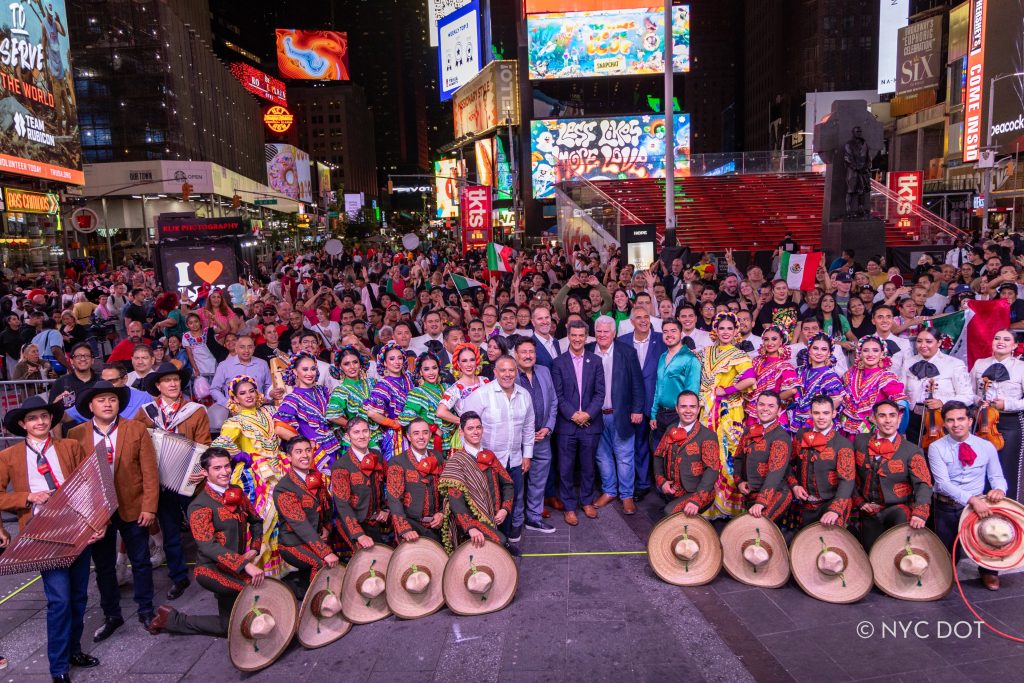Flyer de Latinos in Times Square 2026 en Nueva York